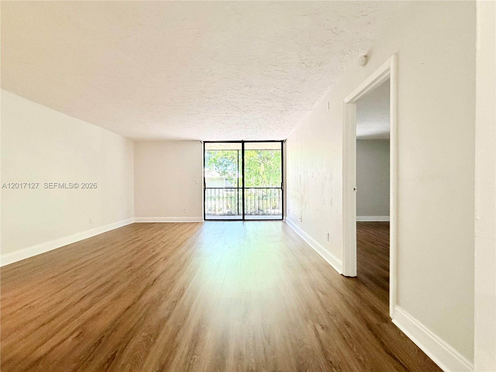 450 Commodore Dr # 214, Plantation FL 33325