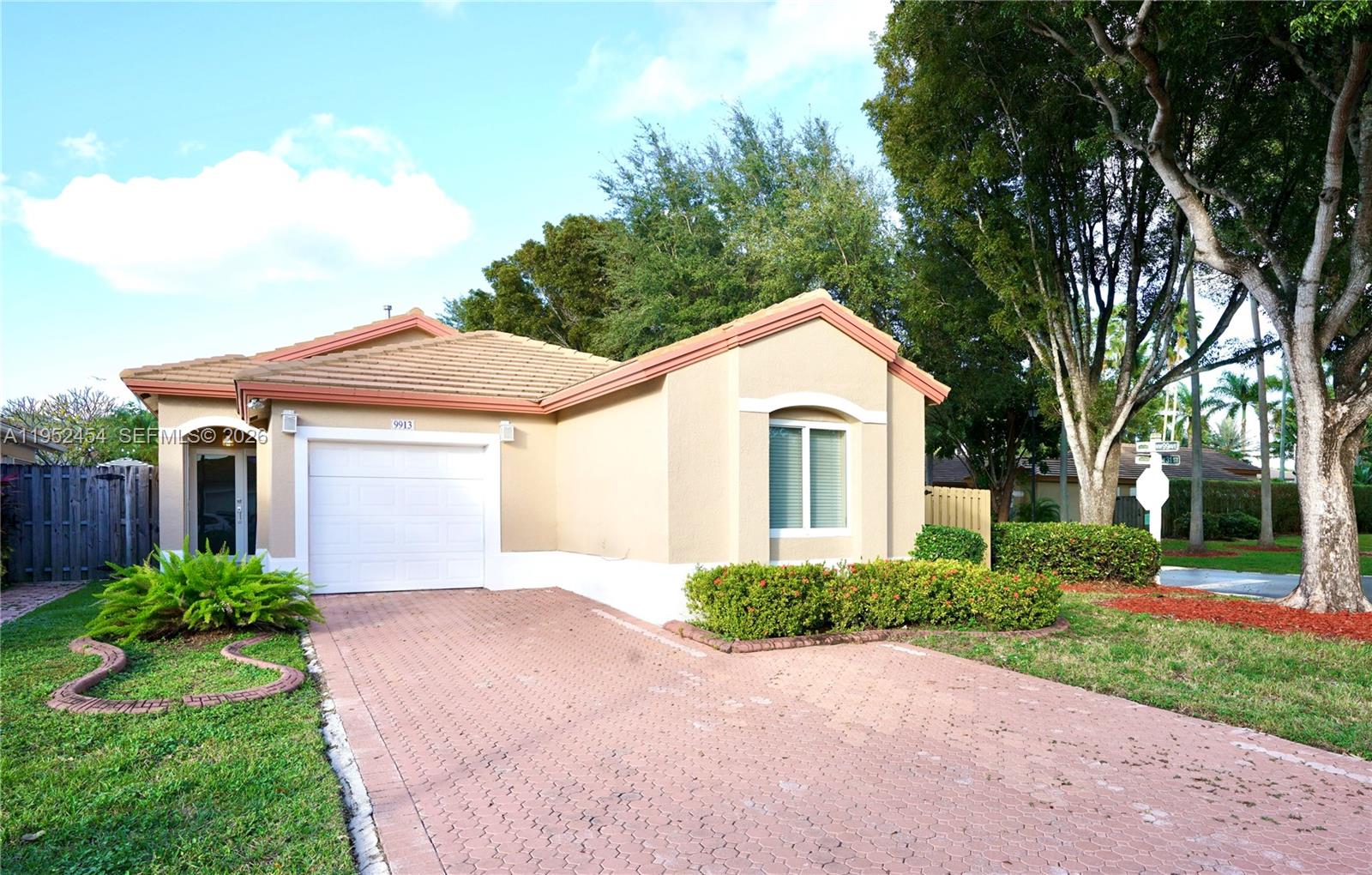 9913 NW 31st St, Doral FL 33172