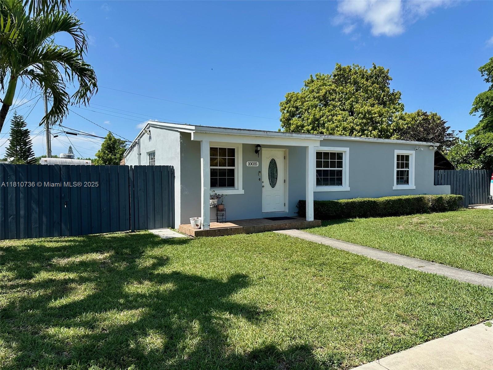 10035 SW 55th St, Miami FL 33165