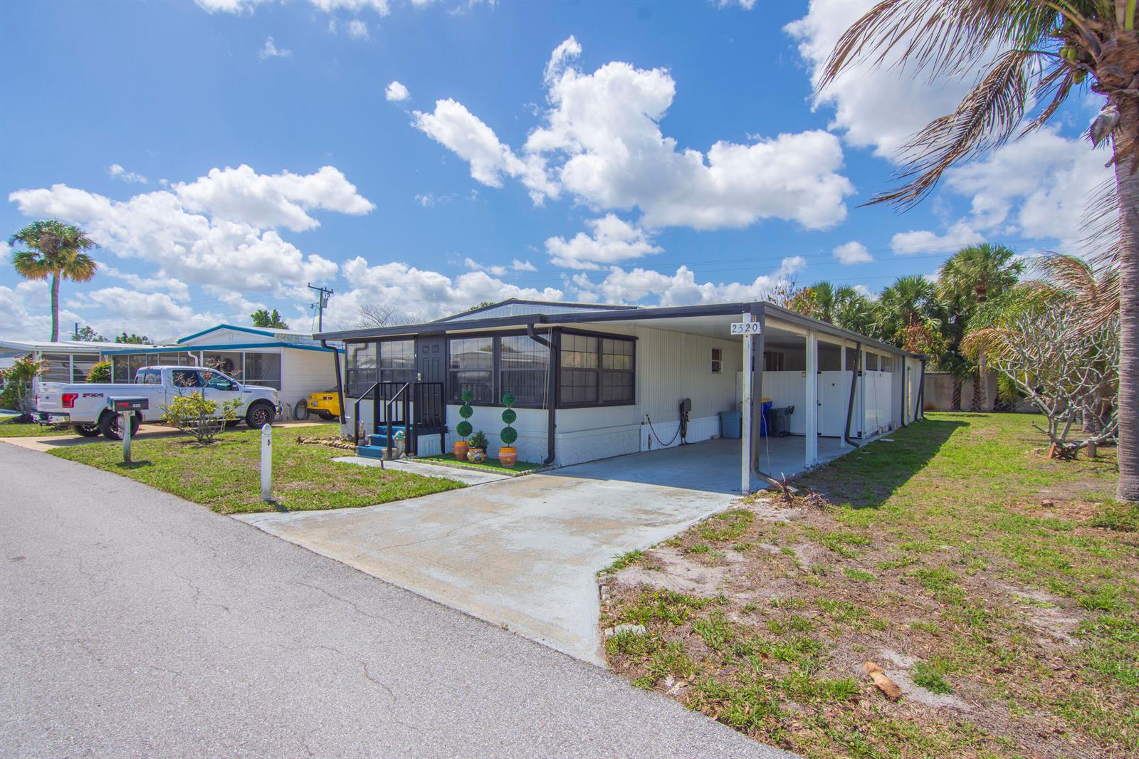 2520 SE Penny Lane, Stuart FL 34994