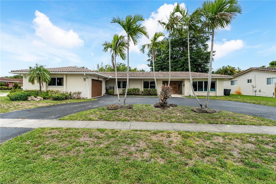 4000 N 41st Court, Hollywood FL 33021