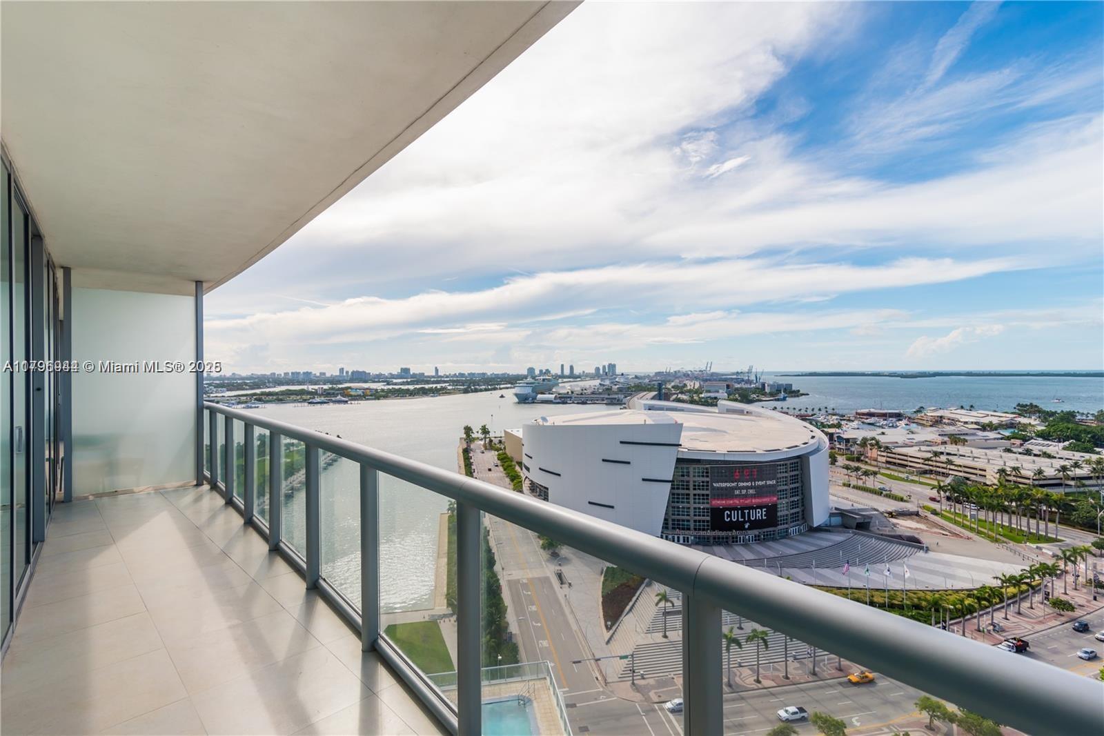 888 Biscayne Blvd # 2103, Miami FL 33132