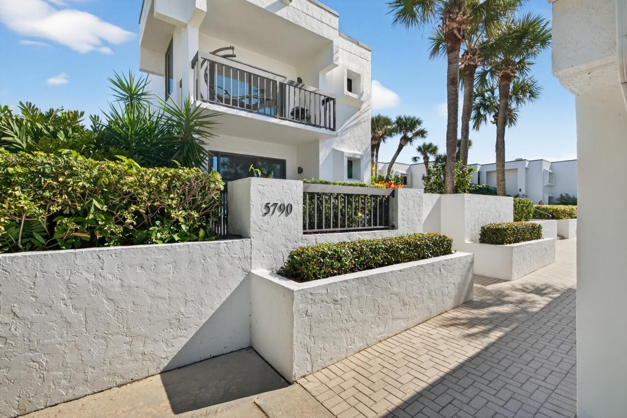 5790 Jimmy Buffett Mem Highway, Vero Beach FL 32963