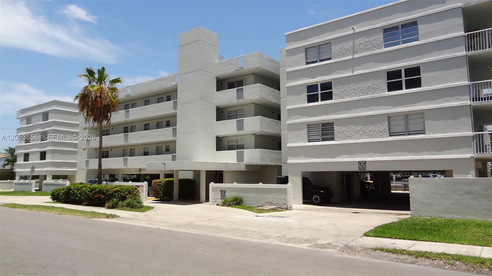 3527 NE 168th St # 407, North Miami Beach FL 33160