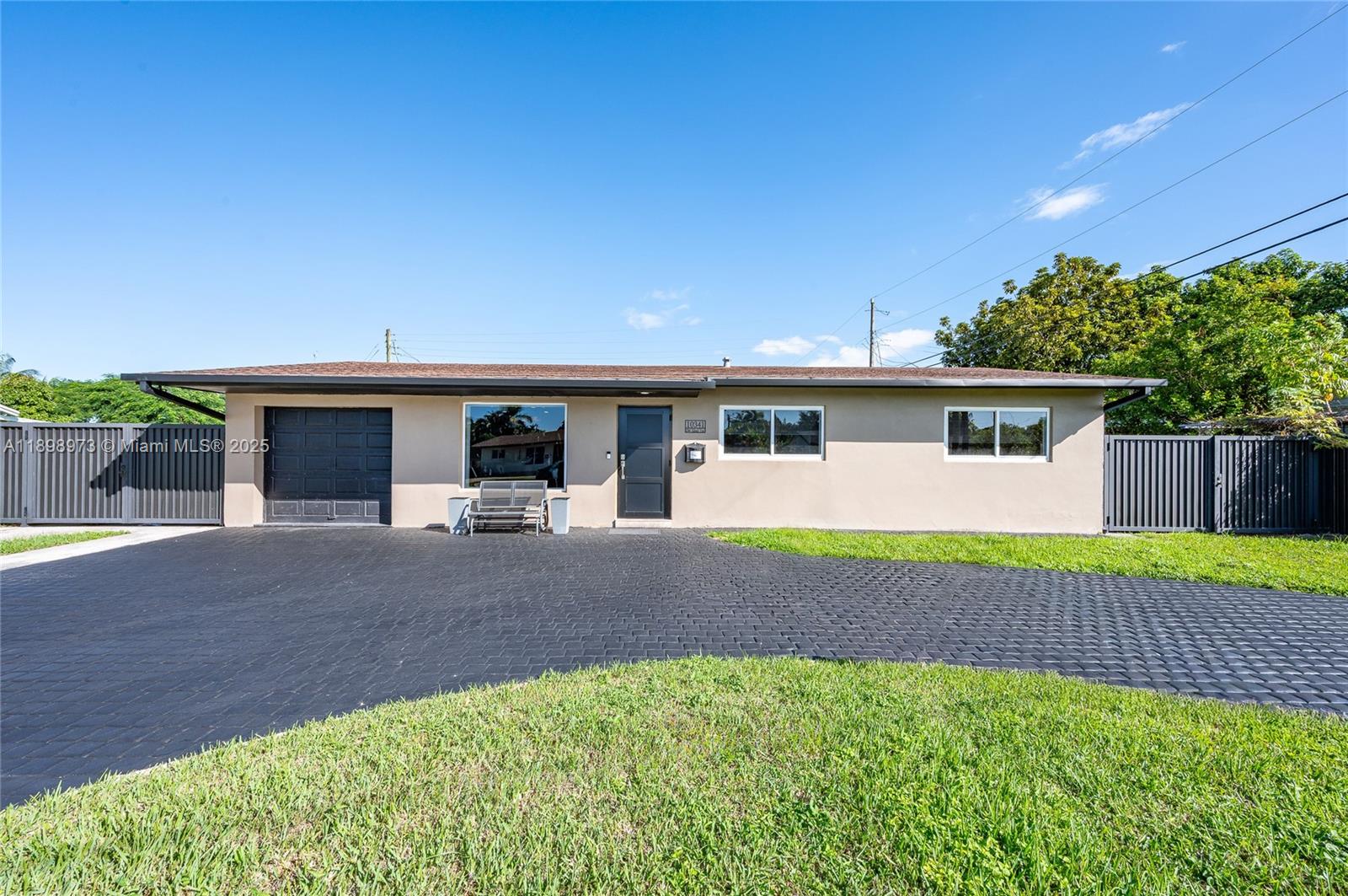 10341 SW 52nd Ter, Miami FL 33165