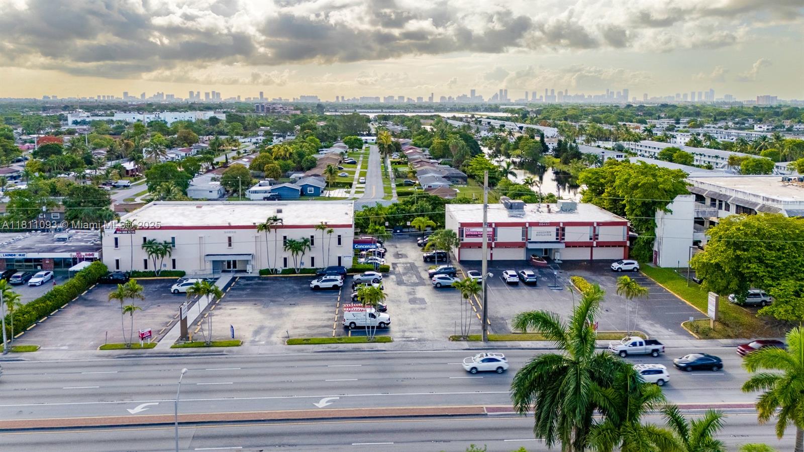 MIAMI GARDENS, FL — photo 2 of 2