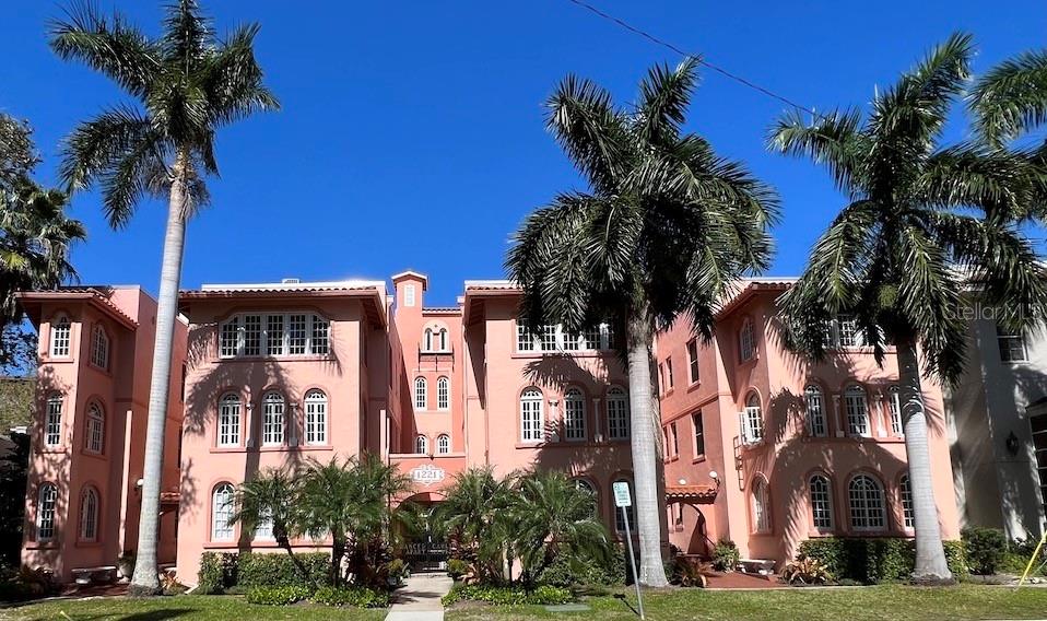 1221 N PALM AVENUE UNIT 204
