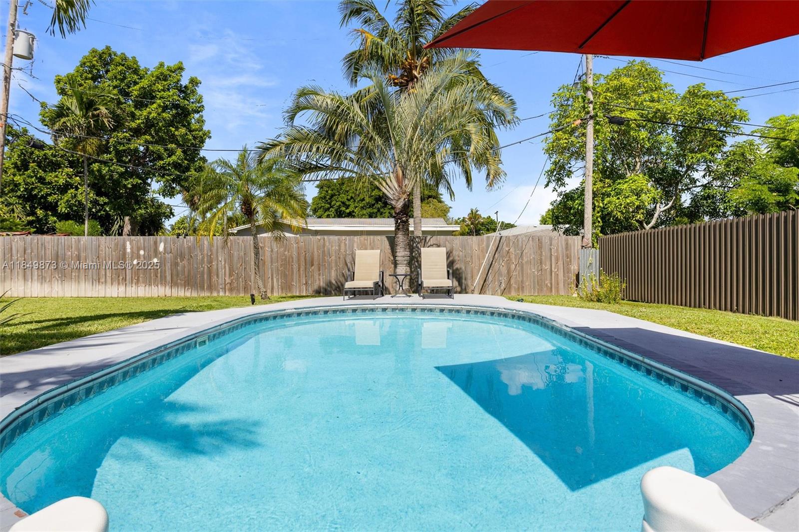 809 NW 6th Ave, Dania Beach FL 33004