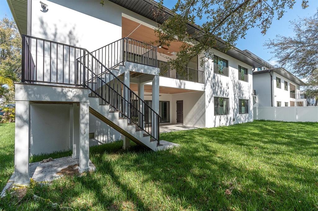 5966 BAYVIEW CIRCLE S, GULFPORT, FL — photo 2 of 30