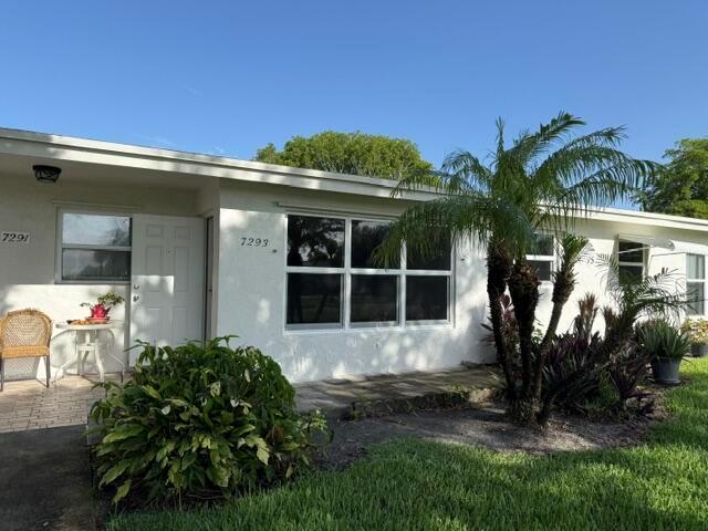 7293 W Oakridge Circle, Lake Worth FL 33462