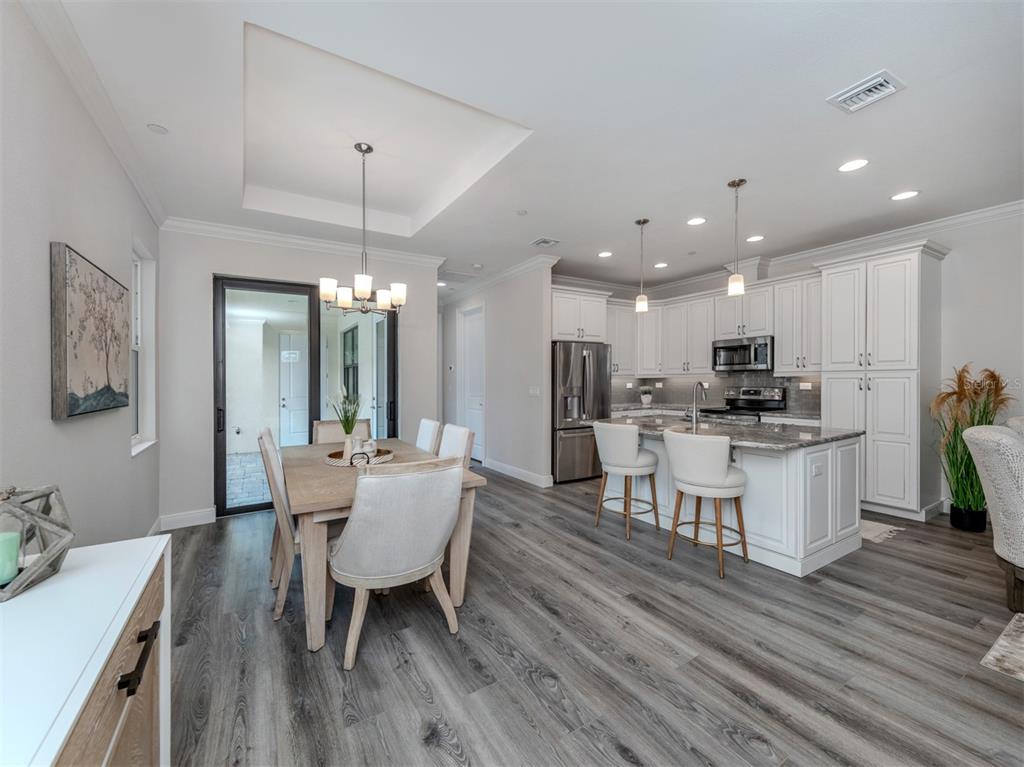 922 E VENICE AVENUE, VENICE, FL — photo 4 of 30