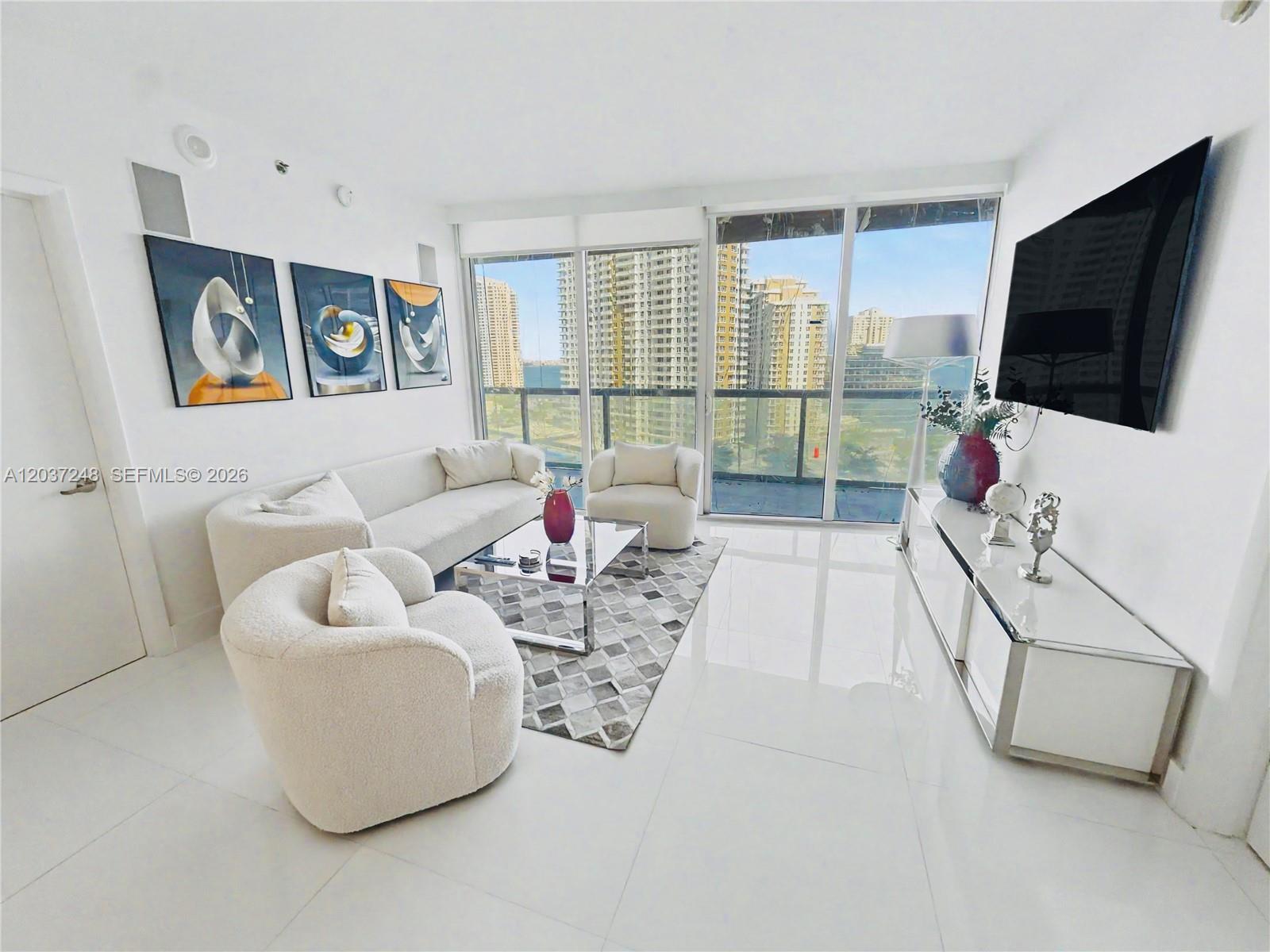 465 Brickell Ave # 1605, Miami FL 33131
