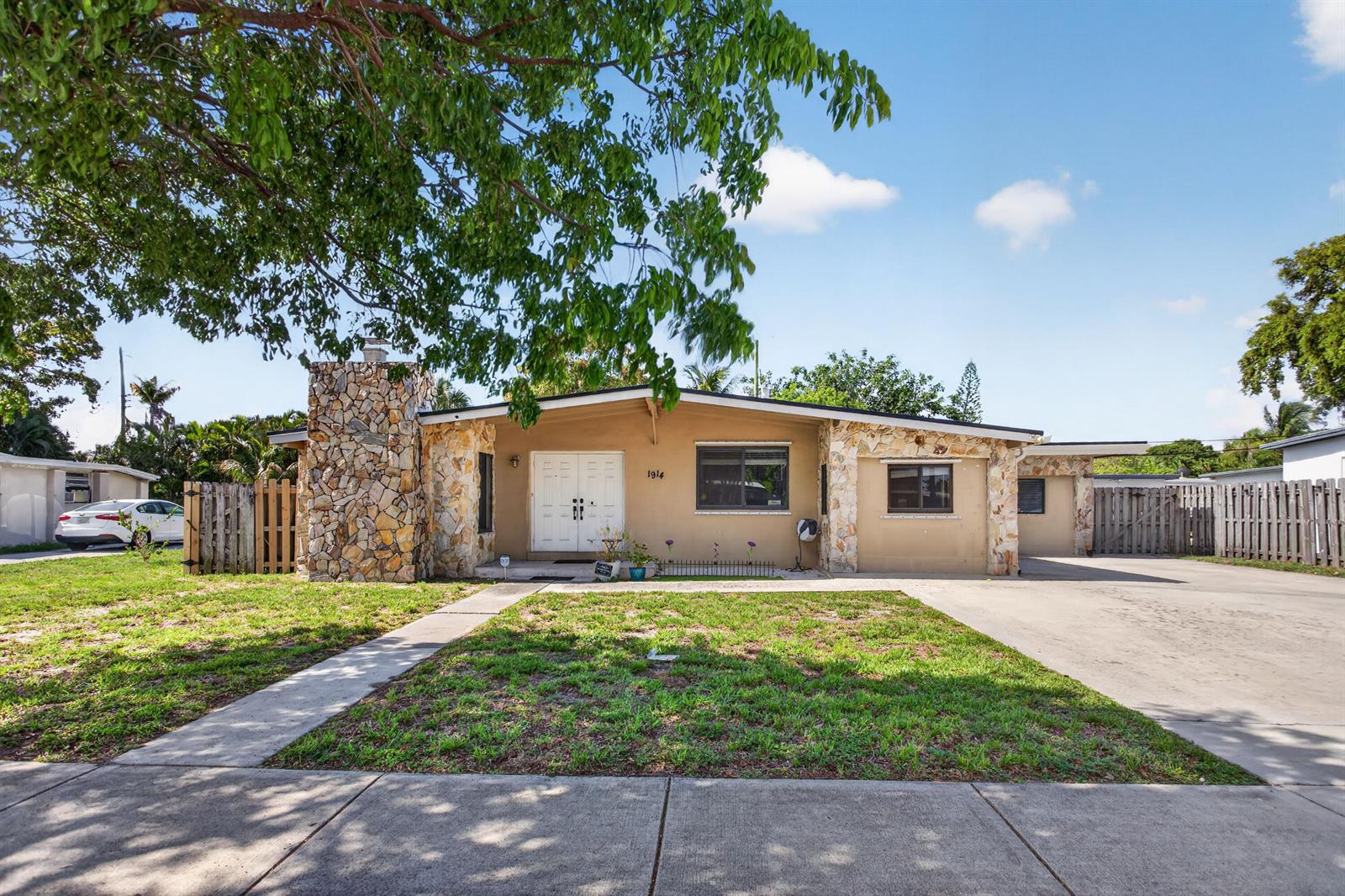 1914 NE 53rd Court, Pompano Beach FL 33064