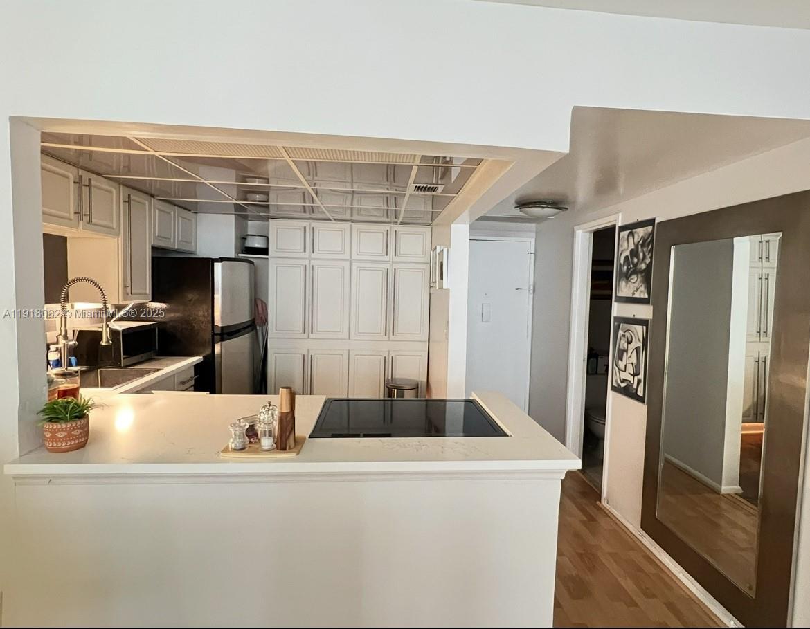 1228 West Ave # 911, Miami Beach FL 33139