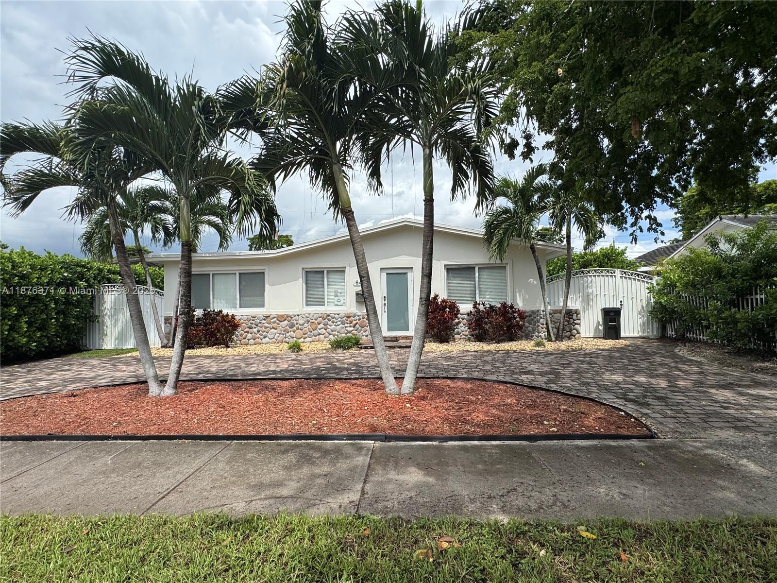 6411 SW 22nd St, West Miami FL 33155