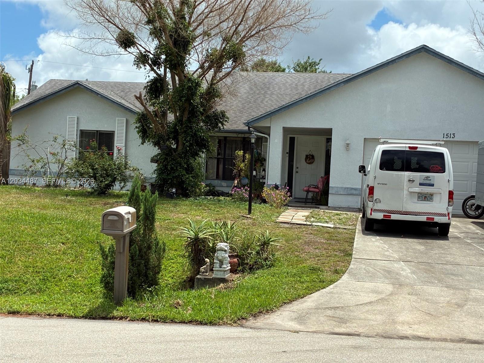 1513 SW Apricot Rd, Port St. Lucie FL 34953