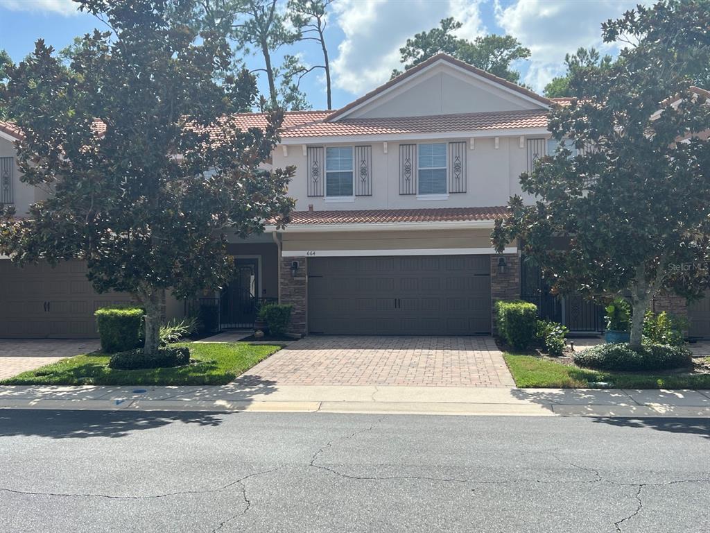 664 VENICE PLACE