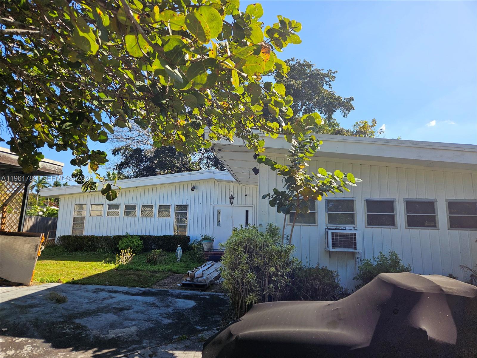 4610 SW 55th Ave, Davie FL 33314