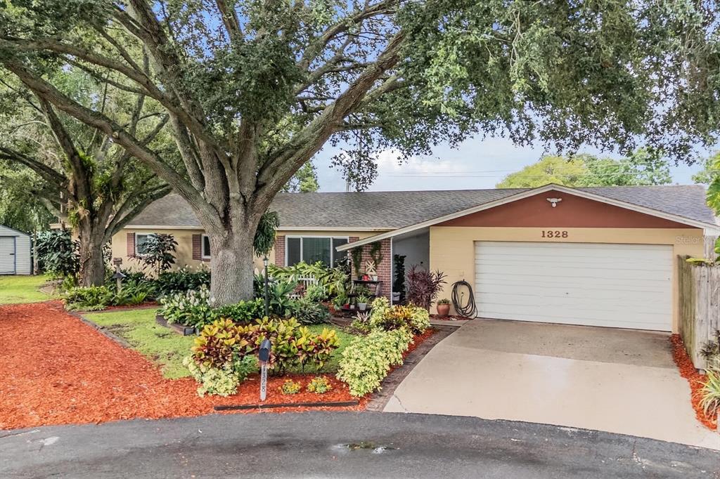 1328 GLENVIEW LANE