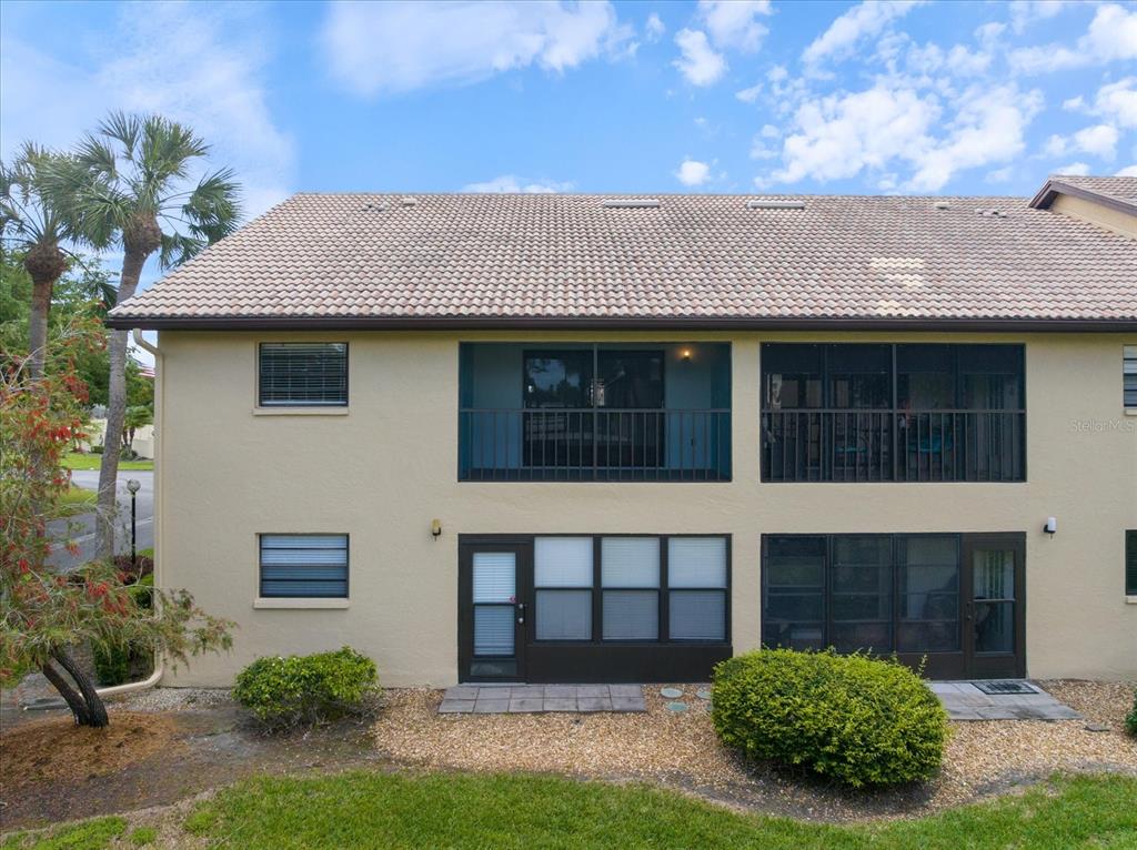 335 THREE LAKES LANE UNIT B, VENICE, FL — photo 2 of 30