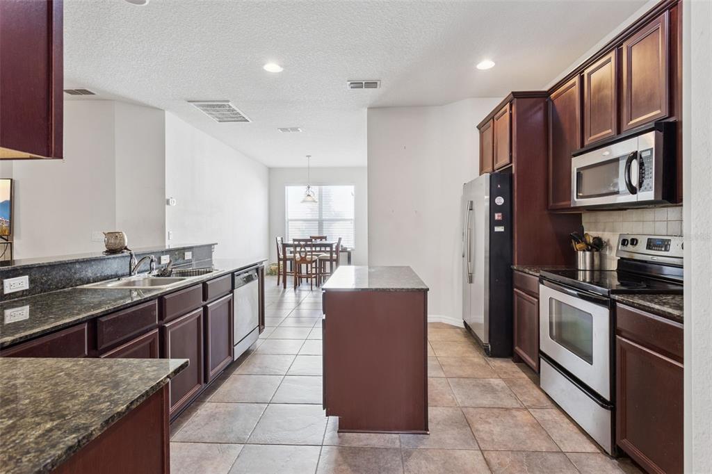 30337 GIDRAN TERRACE, MOUNT DORA, FL — photo 3 of 30