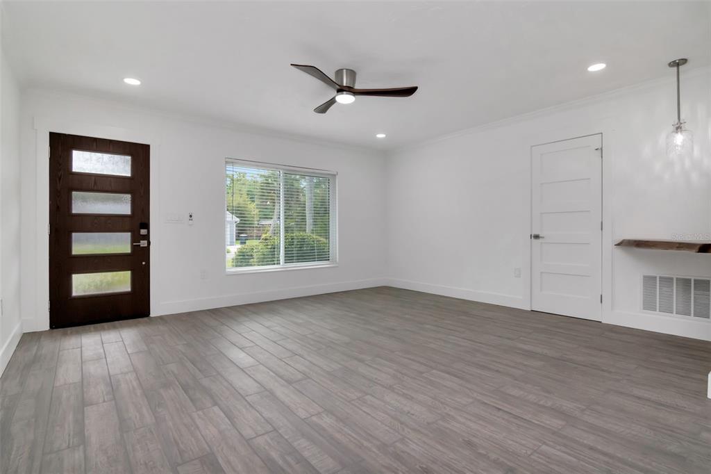1840 DOUGLAS AVENUE, DUNEDIN, FL — photo 3 of 30