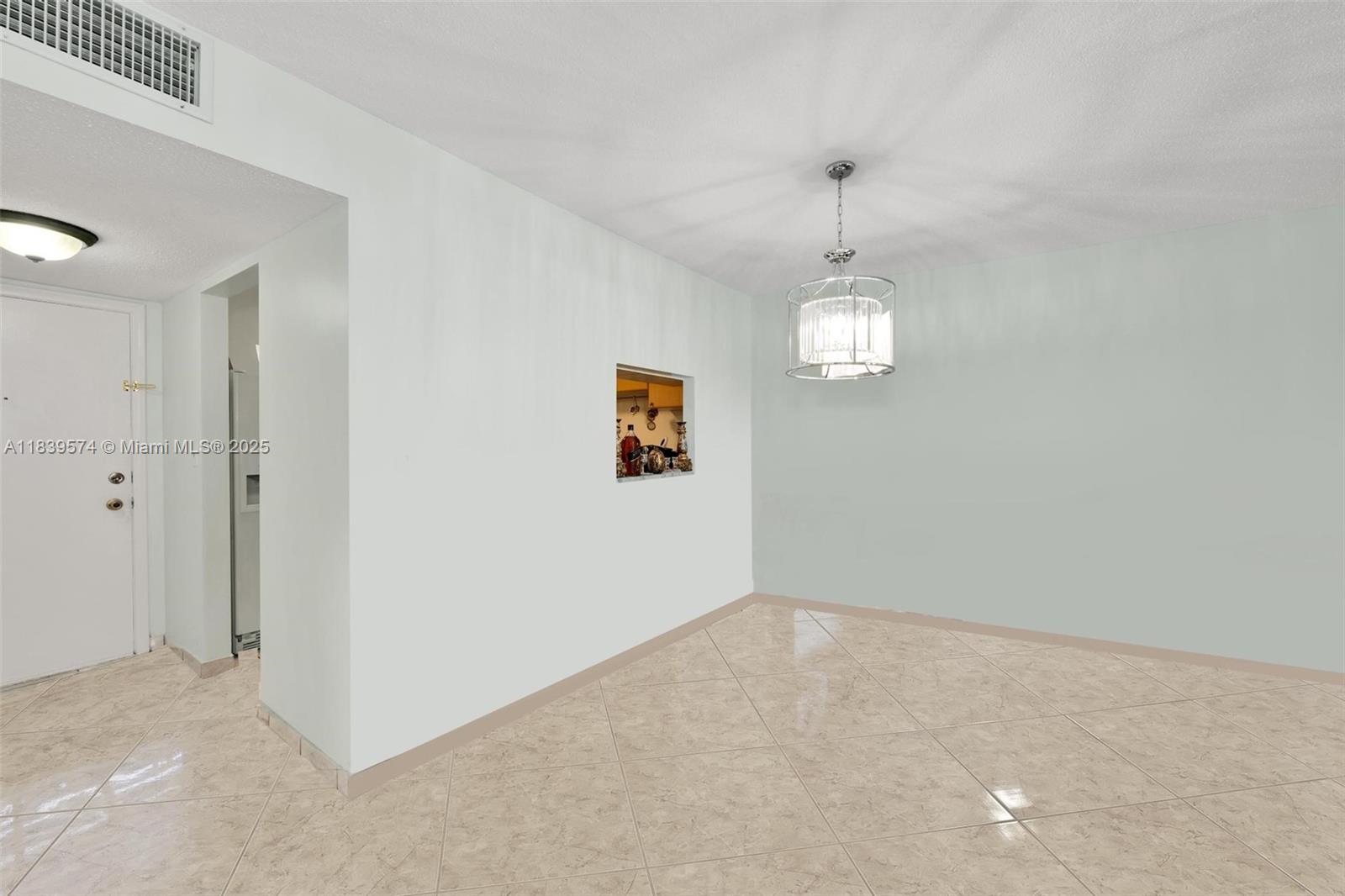 1825 S Ocean Dr # 204, Hallandale Beach FL 33009