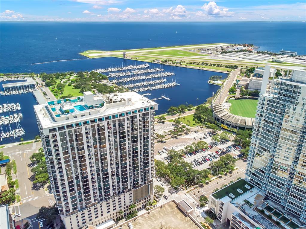 1 BEACH DRIVE SE UNIT 2007