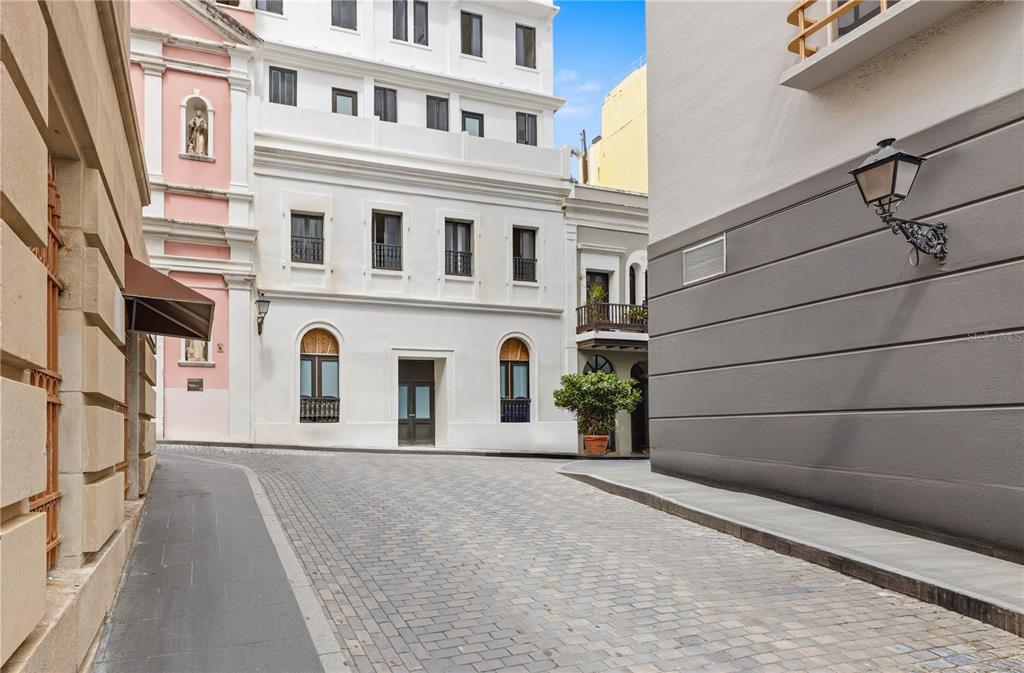 205 TETUAN STREET