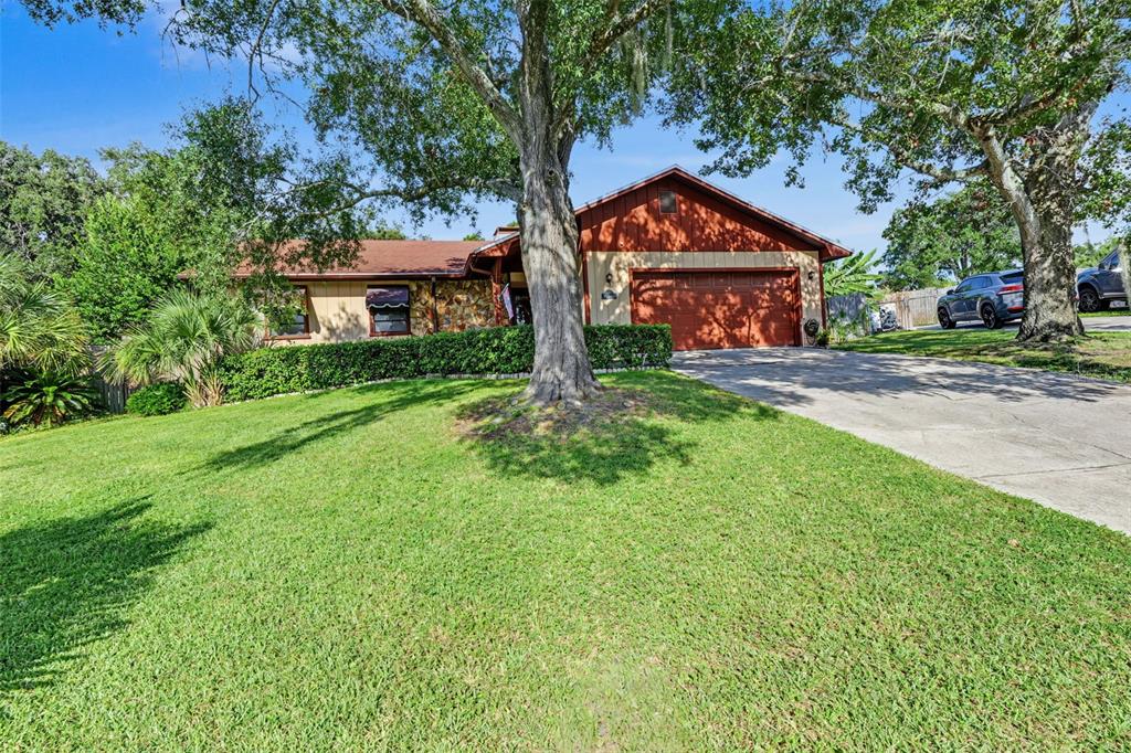 4910 FOXRUN PLACE, LAKELAND, FL — photo 2 of 30