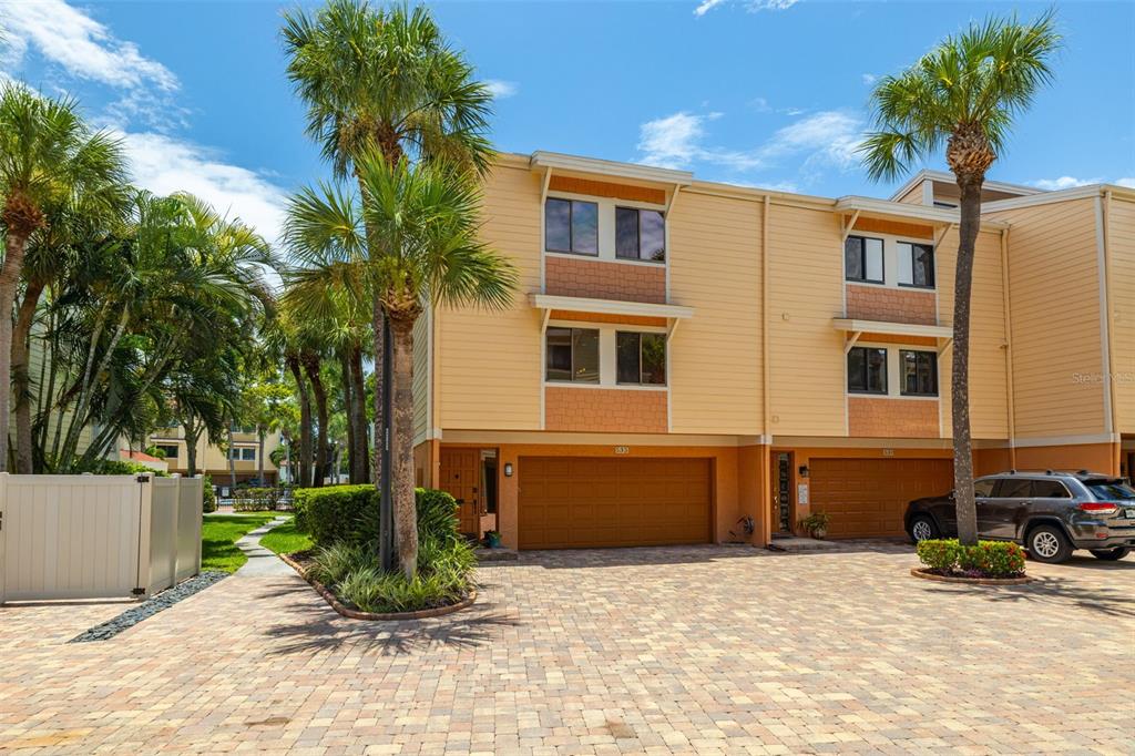 533 SANDY HOOK ROAD, TREASURE ISLAND, FL — photo 3 of 30