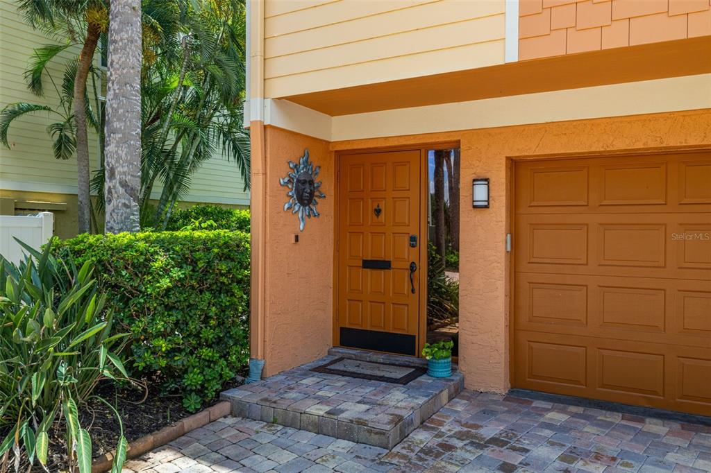 533 SANDY HOOK ROAD, TREASURE ISLAND, FL — photo 4 of 30