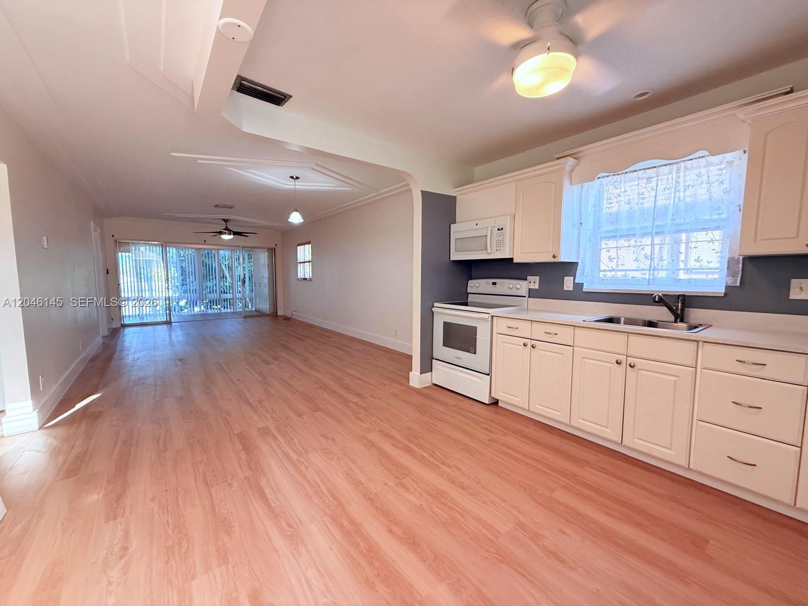2832 Fillmore St # 20, Hollywood FL 33020