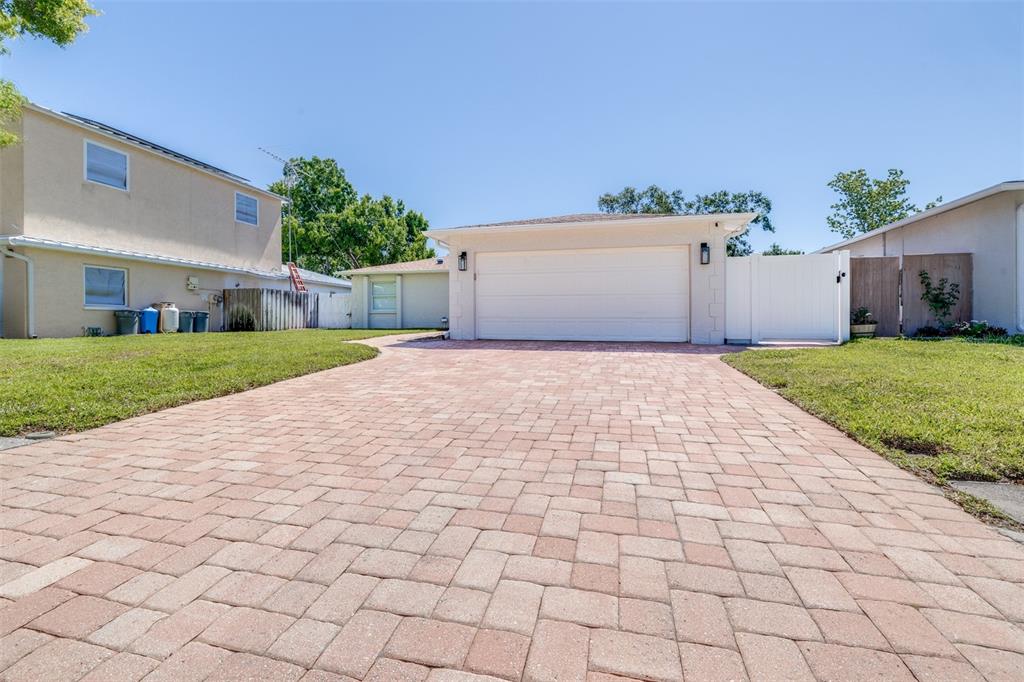 11147 LONGHILL DRIVE N