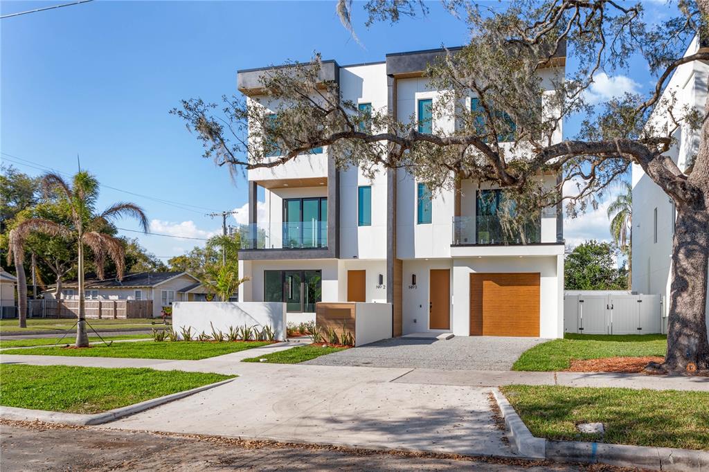117 W GLADYS STREET UNIT 2