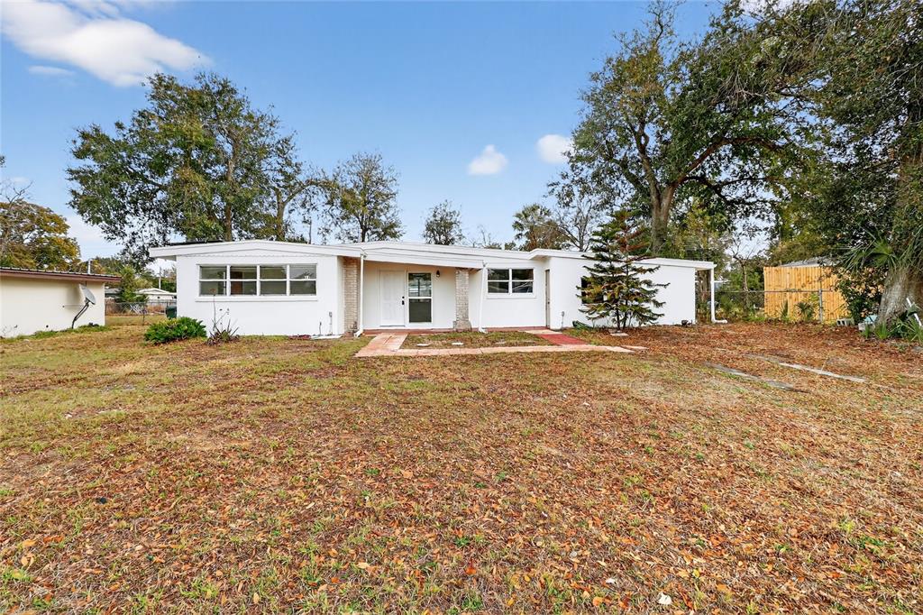 1319 HILLCREST DRIVE