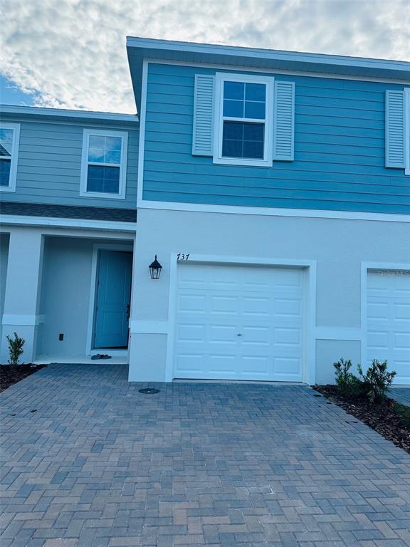 737 MAPLE OAK DRIVE