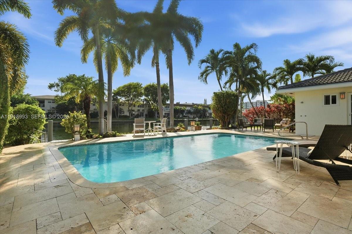2662 NE 3rd St, Pompano Beach FL 33062