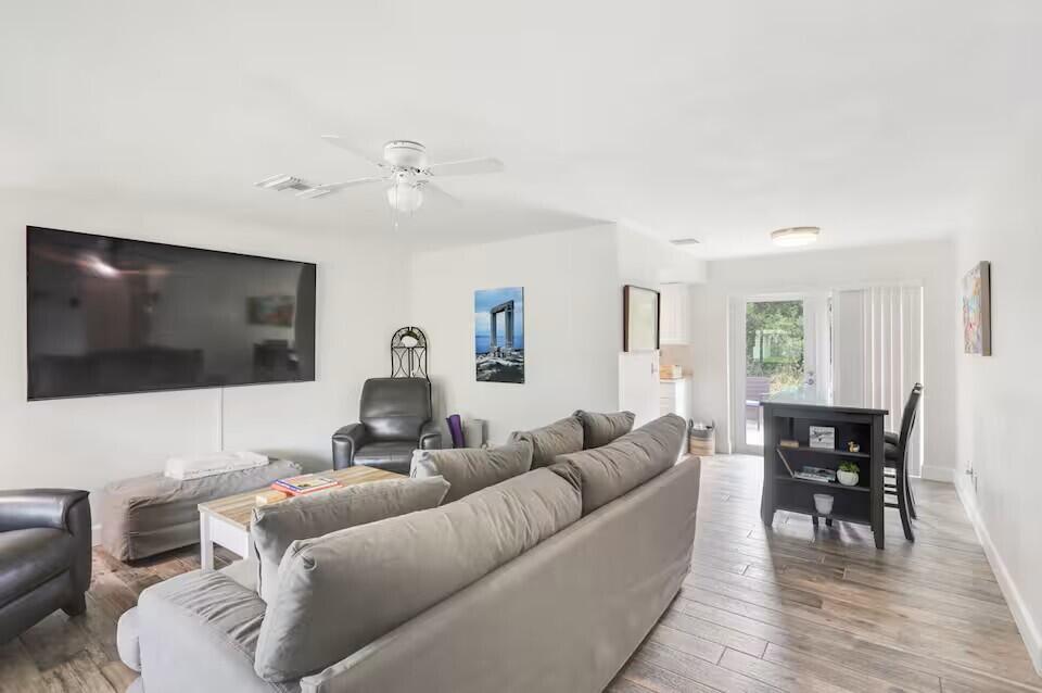 1519 Treemont Avenue, Jupiter FL 33469