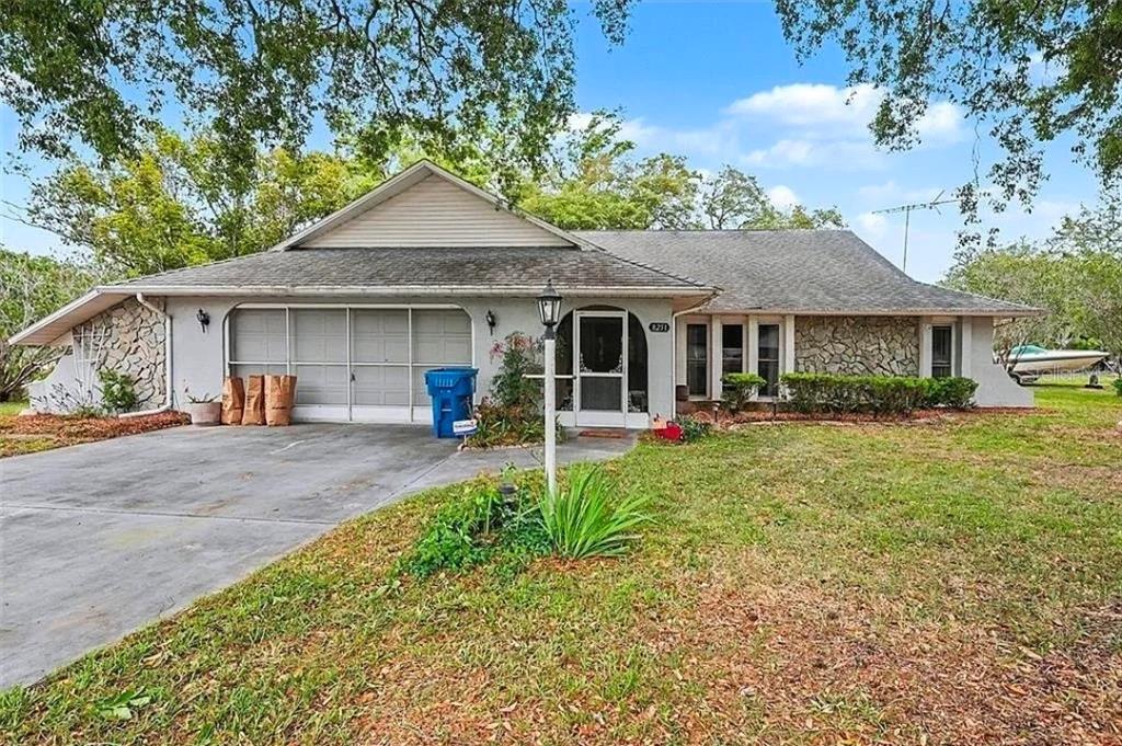 8251 EARLSHIRE LANE