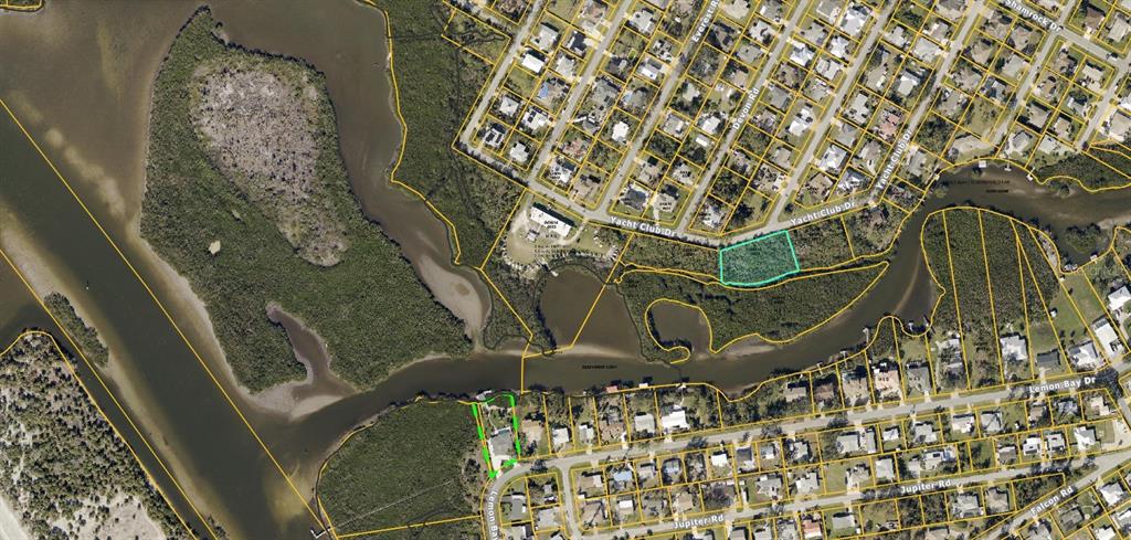 This is an aerial map showing two highlighted residential lots near a waterway — YACHT CLUB DRIVE, VENICE, FL