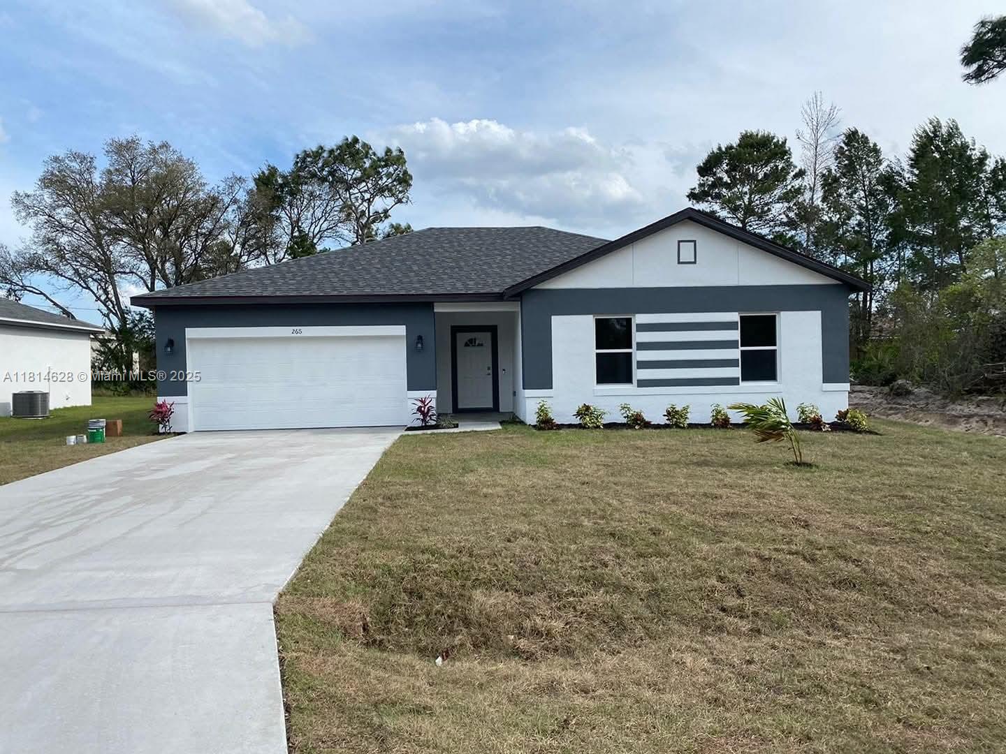 1040 Milwaukee Blvd, Lehigh Acres FL 33974