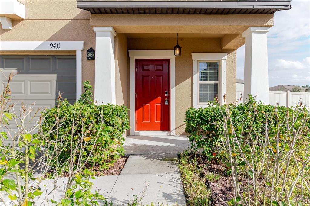 9411 LEMON DROP LOOP, SUN CITY CENTER, FL — photo 5 of 30