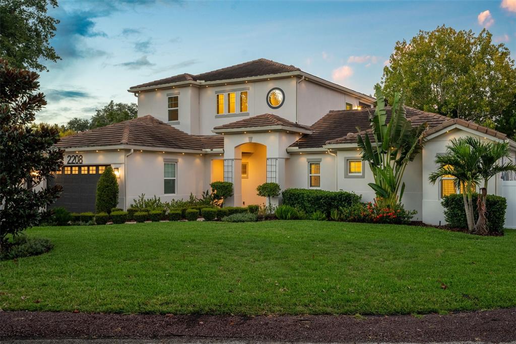 2208 COVE COURT