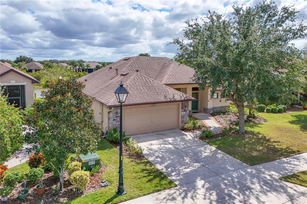 8860 BRIDGEPORT BAY CIRCLE, MOUNT DORA, FL — photo 2 of 30
