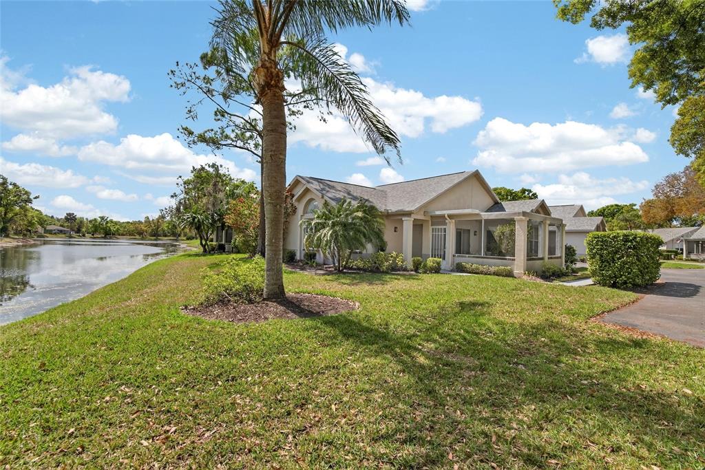 1122 GOLFVIEW WOODS DRIVE UNIT 1122