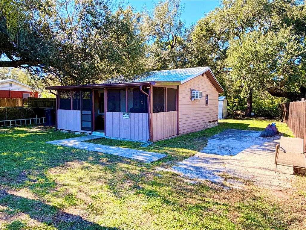 2318 HIBISCUS AVENUE