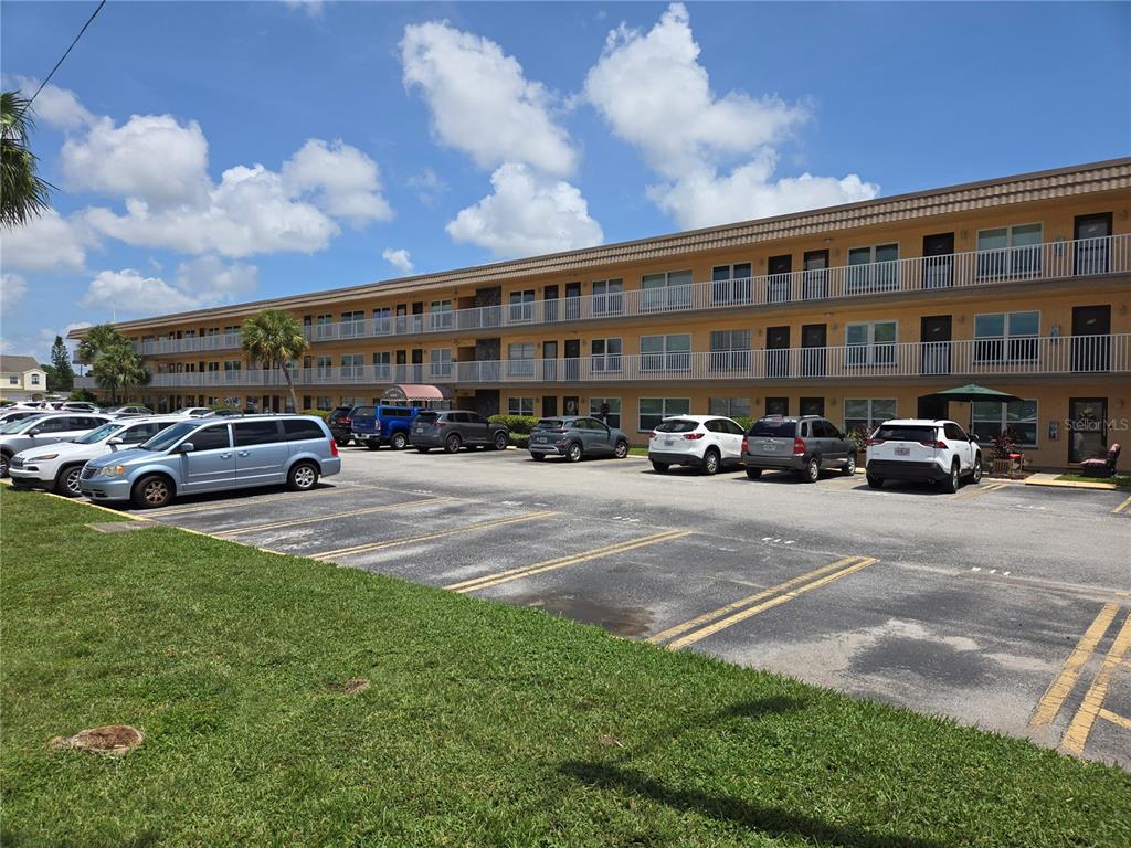 6400 46TH AVENUE N UNIT 305
