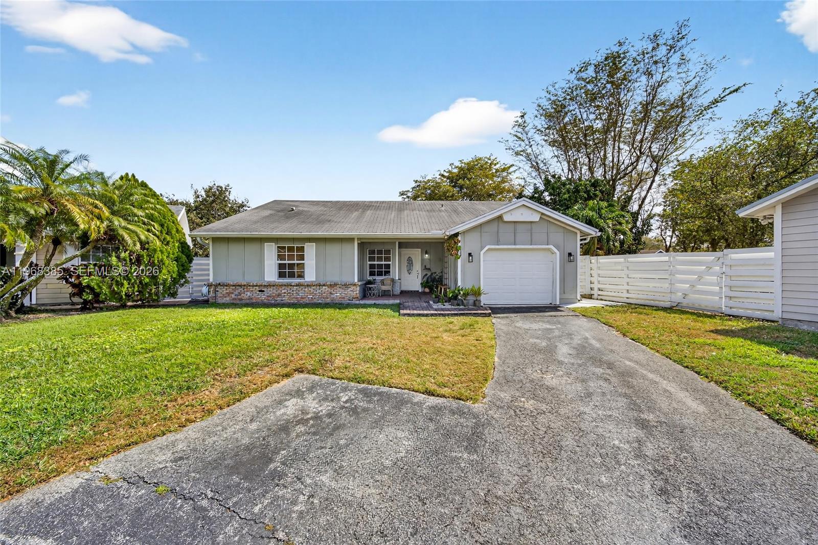 14607 SW 142nd Pl, Miami FL 33186