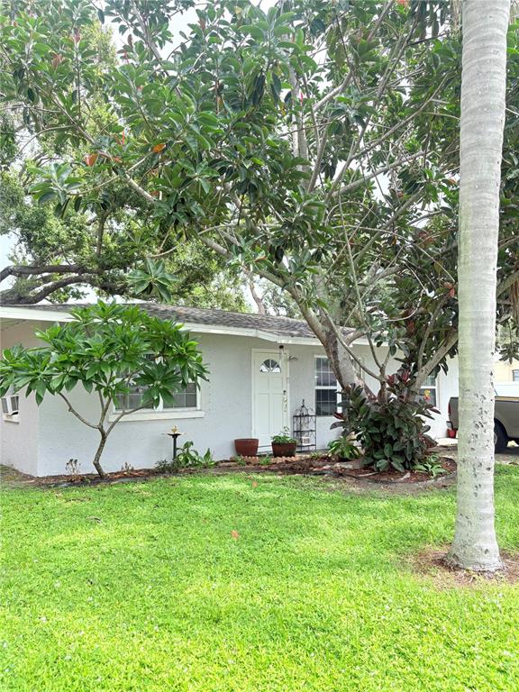 2725 NASSAU STREET